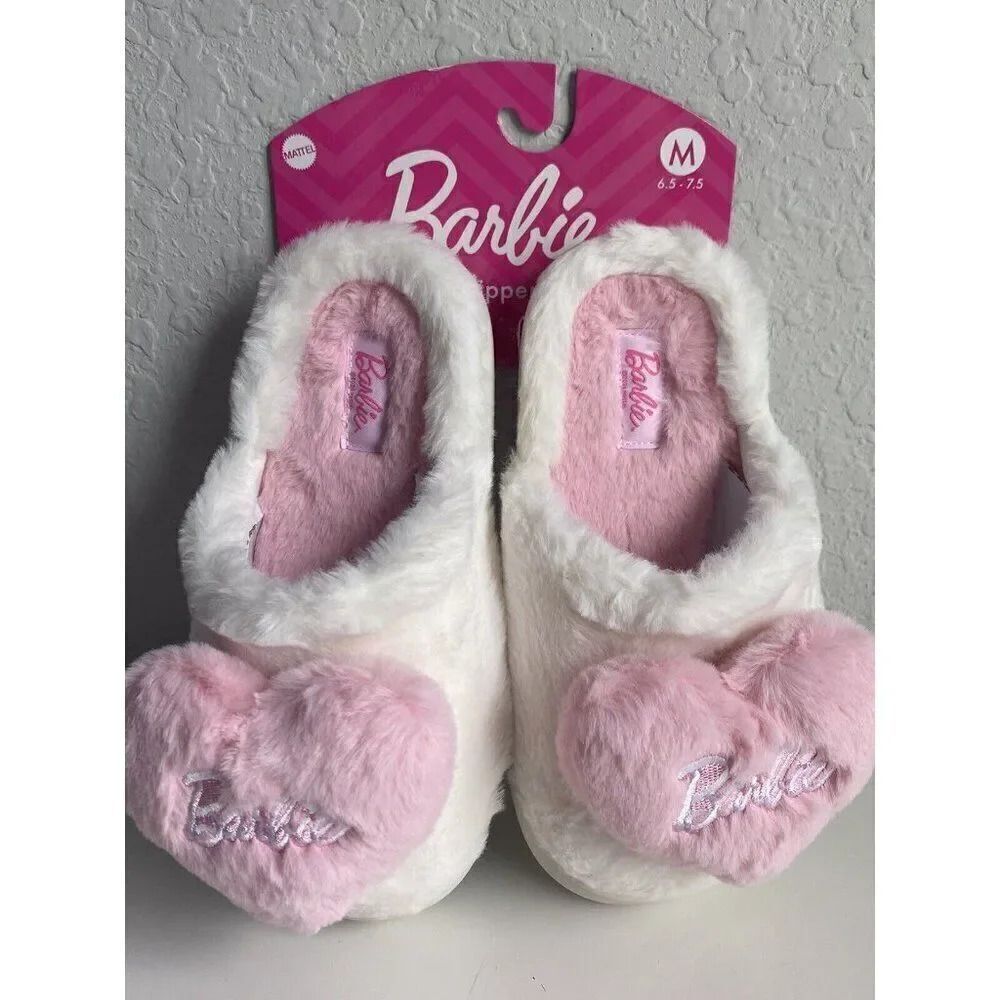 Barbie HEARTS Fluffy Slippers Pink Soft Indoor/Outdoor Women’s Sz M 6.5-7.5 NEW